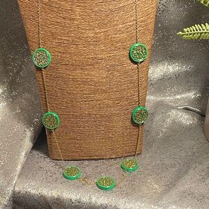 Elegant Green and Gold Necklace